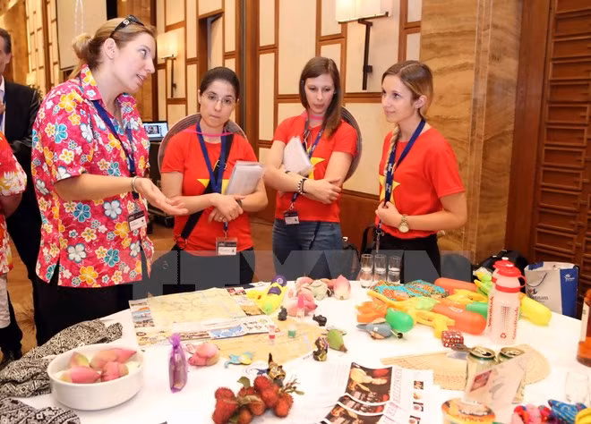 Des voyagistes allemands et autrichiens étudient le marché touristique à Da Nang ảnh 1 Des voyagistes allemands et autrichiens étudient le marché touristique à Da Nang ảnh 1