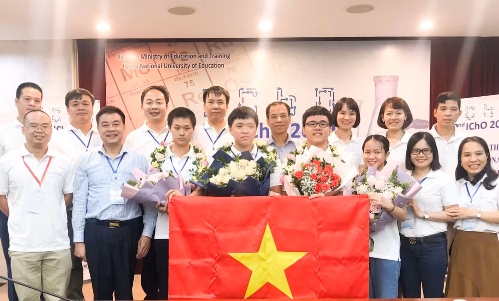 Olympiades internationales de Chimie 2020 : Le Vietnam se classe au 2e rang mondial ảnh 1