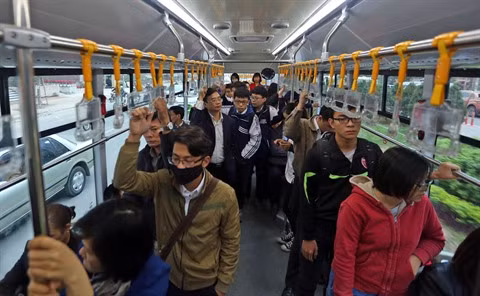 De l’urgence de développer les transports publics dans la capitale Hanoï ảnh 2