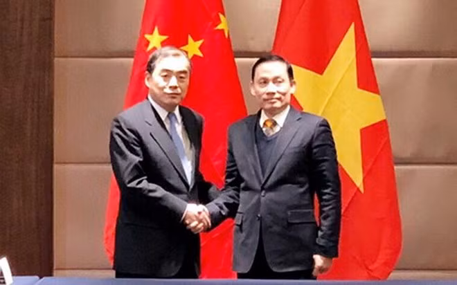 Le Vietnam et la Chine continueront d’élargir leurs coopérations ảnh 1
