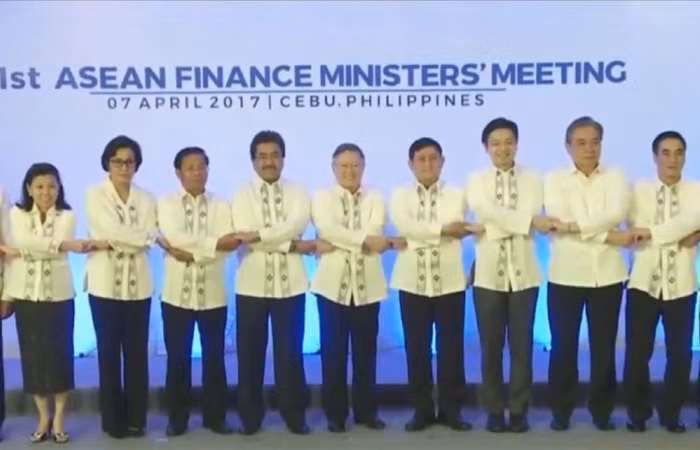 L'ASEAN s'engage à stabiliser le marché financier et promouvoir la croissance économique ảnh 1