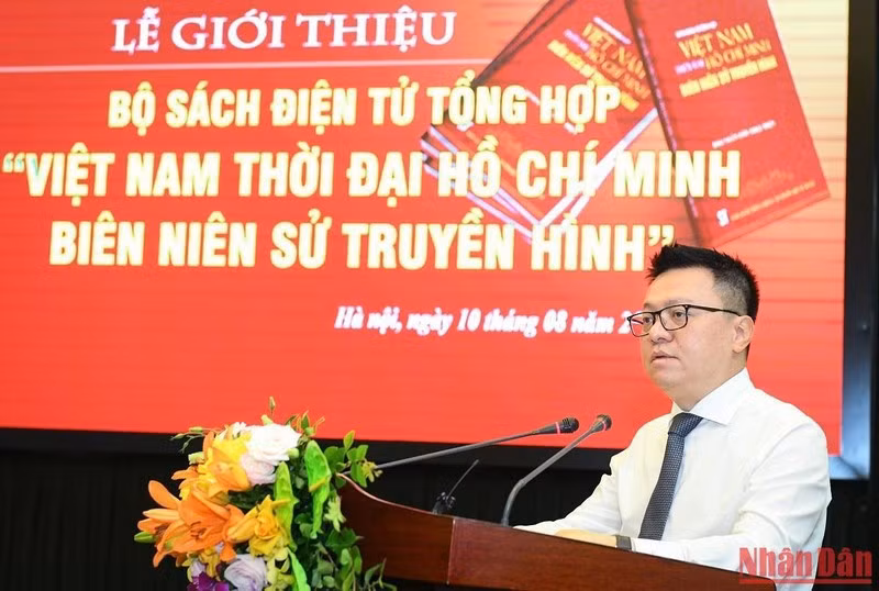 Présentation d’une série de livres d'histoire électroniques sur l'ère Hô Chi Minh ảnh 2