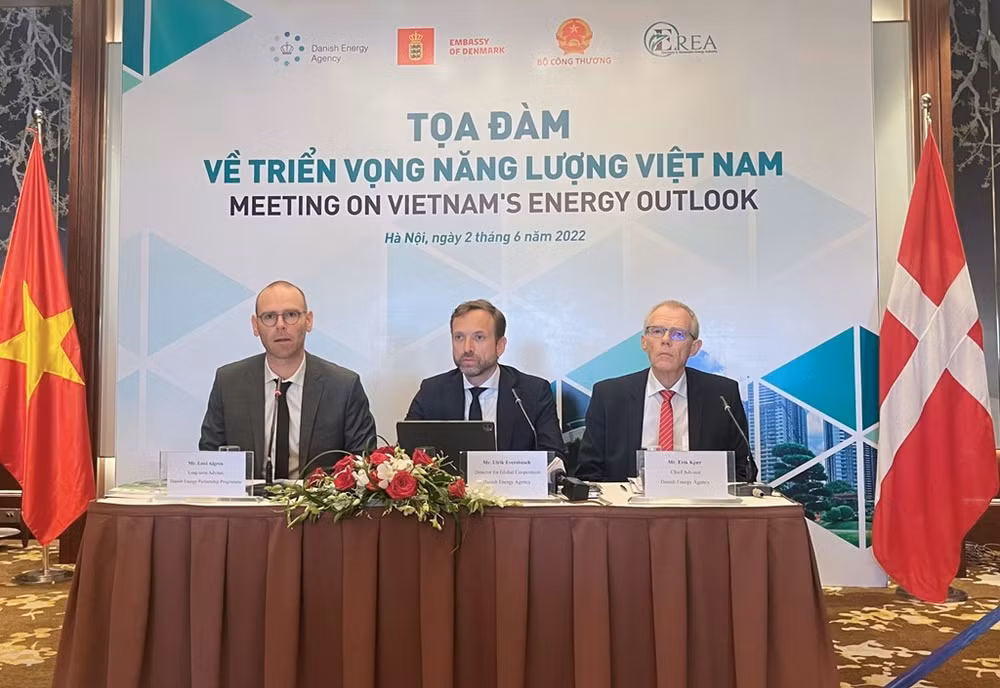 Lancement du rapport sur les perspectives énergétiques au Vietnam 2021 ảnh 2