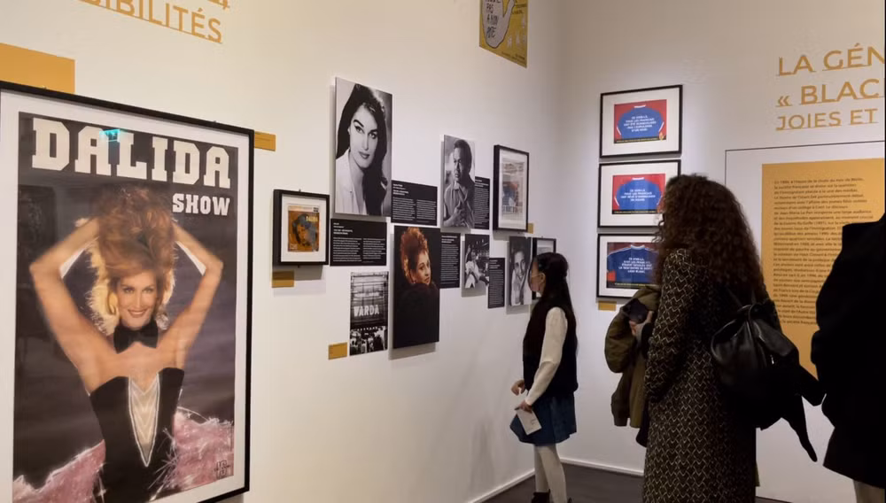 La France rend hommage aux français d’origine étrangère ảnh 2