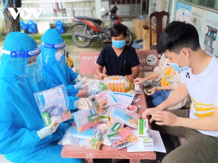 Le Réseau de médecins-accompagnateurs au chevet des patients du Covid-19 ảnh 1