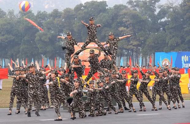Ouverture du 30e tournoi de tir des armées de l'ASEAN à Hanoï ảnh 1