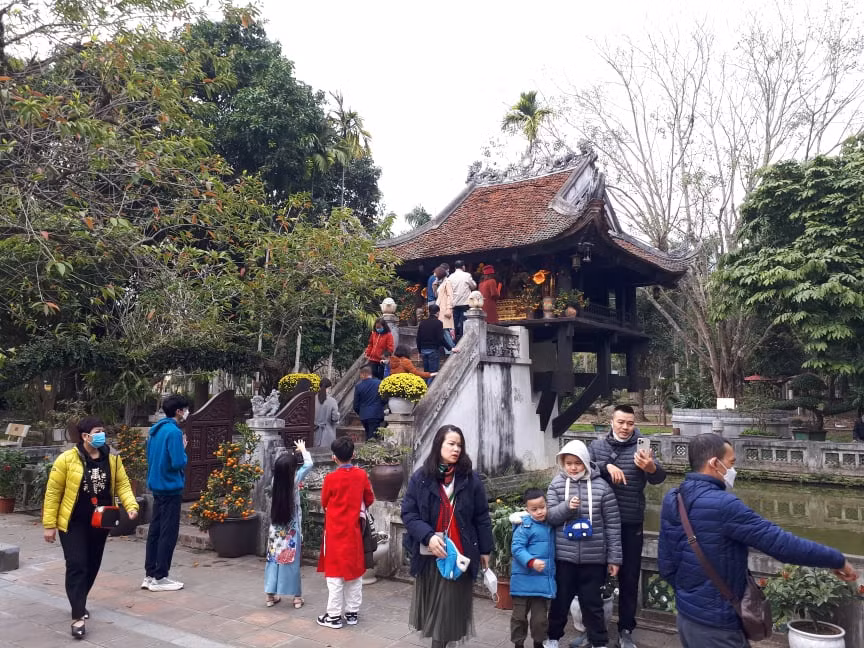 Hanoï accueille plus de 105.000 visiteurs pendant les vacances du Têt 2022 ảnh 1