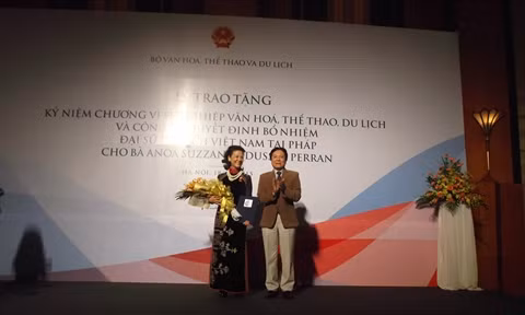 Une Viêt Kiêu reconnue ambassadrice du tourisme vietnamien en France ảnh 2