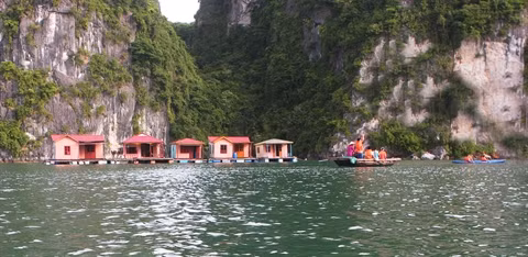 Faire revivre les villages de pêcheurs de la baie de Ha Long ảnh 2