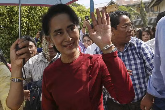 Myanmar : Aung San Suu Kyi élue députée de la chambre basse ảnh 1 Myanmar : Aung San Suu Kyi élue députée de la chambre basse ảnh 1