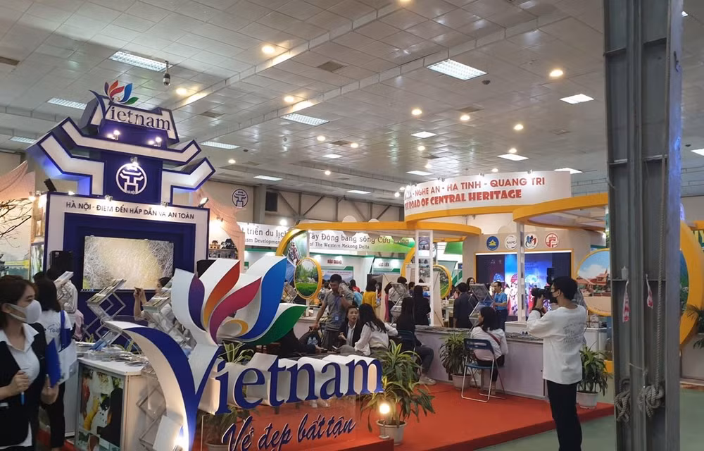 Promotion de la transformation numérique dans le tourisme et la santé ảnh 1 Promotion de la transformation numérique dans le tourisme et la santé ảnh 1