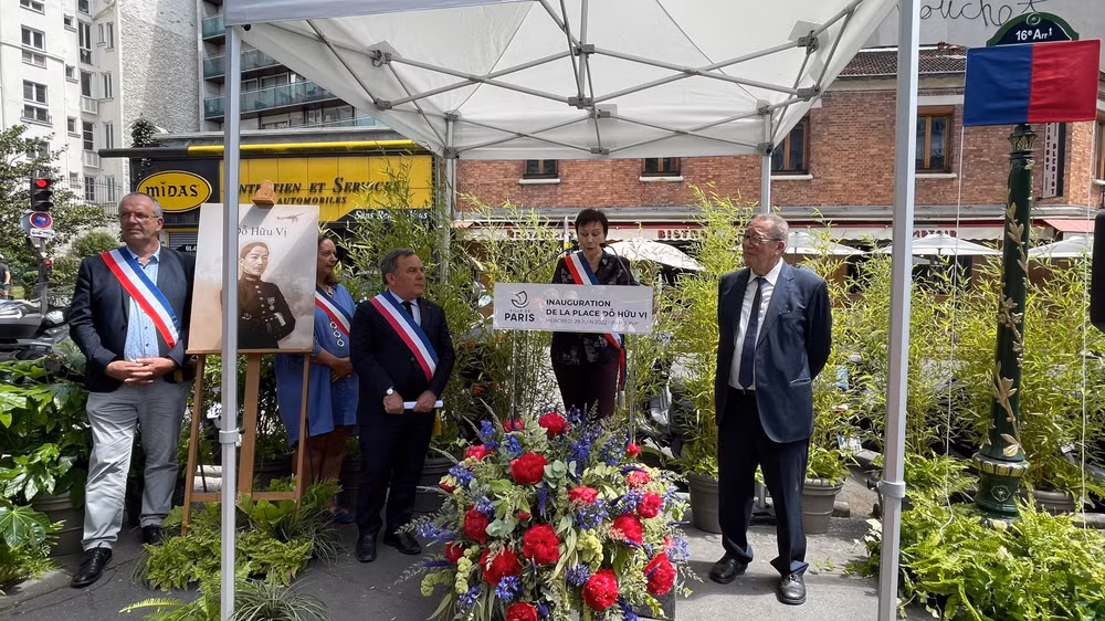 Une place à Paris porte désormais le nom d'un Vietnamien ảnh 2 Une place à Paris porte désormais le nom d'un Vietnamien ảnh 2