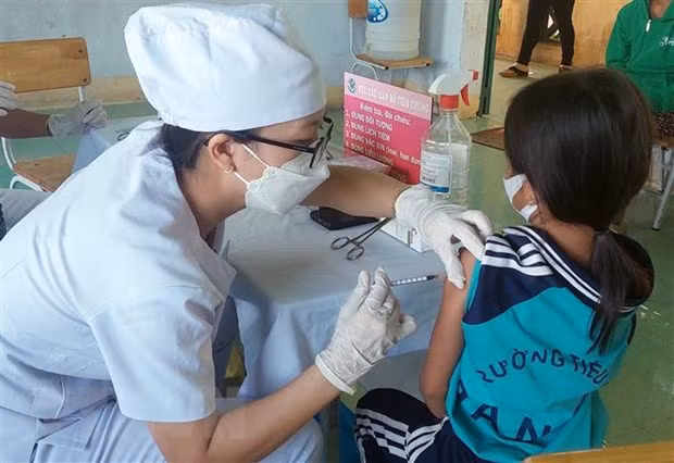 COVID-19 : le Vietnam recense plus de 760 nouveaux cas en 24 heures ảnh 1