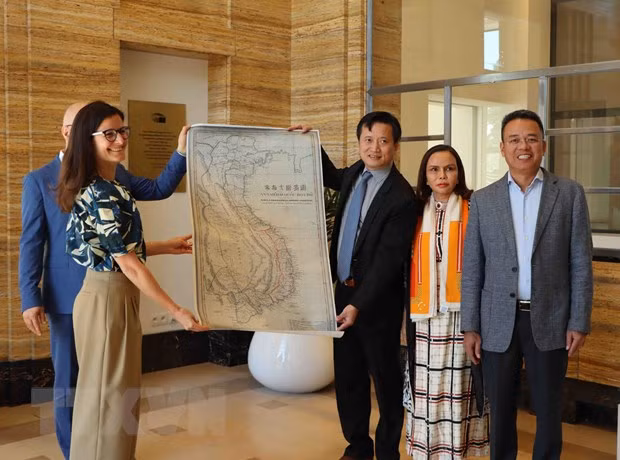 Le Vietnam offre la Carte géographique du grand An Nam à la Maison d'histoire européenne ảnh 1