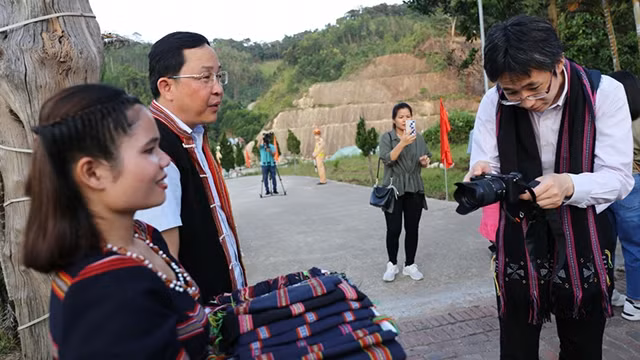 Le programme "Découvrir Quang Nam" impressionne ảnh 1