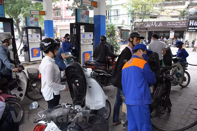 Carburants : les prix continuent à chuter ảnh 1
