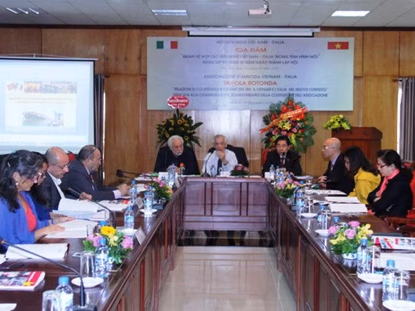 Renforcement de la coopération et de l’amitié Vietnam-Italie ảnh 1