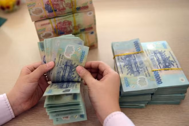 Le maintien de la stabilité du dông s’impose face à la hausse des taux de la Fed ảnh 2