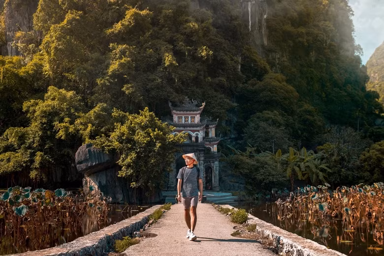 Ninh Binh en tête des destinations avec une "beauté intacte semblable à un joyau" ảnh 1 Ninh Binh en tête des destinations avec une "beauté intacte semblable à un joyau" ảnh 1