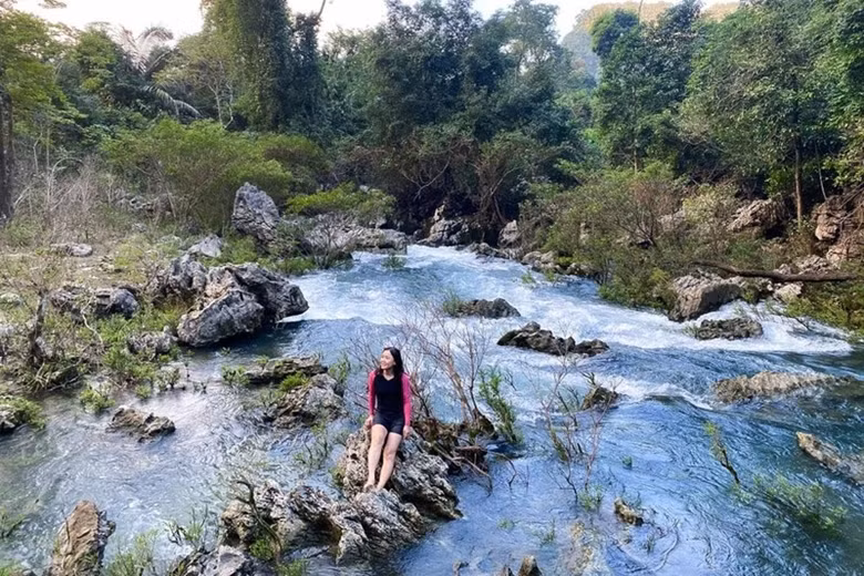 Un circuit touristique pilote dans des villages de l'ethnie Ruc à la saison des pluies ảnh 1