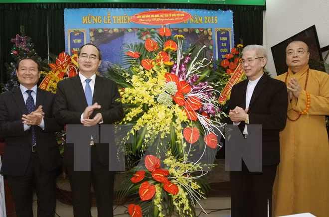 Rencontre à l’occasion de Noël 2015 à Hanoi ảnh 1