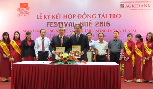 Agribank, sponsor principal du Festival de Hue 2016 ảnh 1 Agribank, sponsor principal du Festival de Hue 2016 ảnh 1