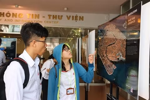 Exposition photos sur les solutions face au changement climatique ảnh 1