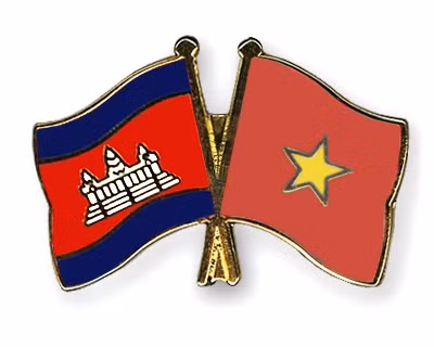 Long An : cadeaux à des habitants démunis à Phnom Penh ảnh 1 Long An : cadeaux à des habitants démunis à Phnom Penh ảnh 1