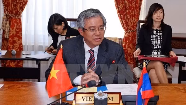 L’ambassadeur du Vietnam aux États-Unis visite l'Université de Virginie ảnh 1