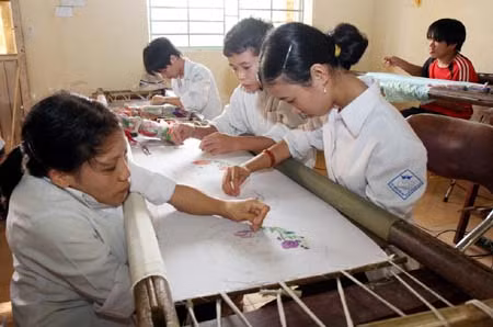 La Norvège assiste des handicapés vietnamiens dans l’intégration sociale ảnh 1