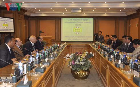 Vietnam et Egypte partagent des expériences dans la lutte anti-corruption ảnh 1