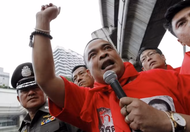 Thaïlande : les chemises rouges s'opposent au projet de nouvelle Constitution ảnh 1