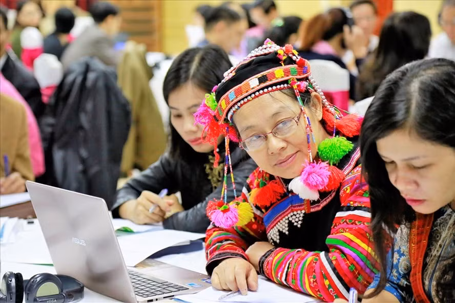 Colloque sur les ethnies minoritaires à Hanoï ảnh 1