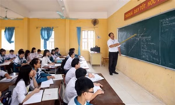 Les lycéens de Hanoï retournent à l'école semaine prochaine ảnh 1