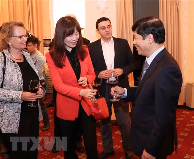 La presse étrangère contribue à la promotion de l’image du Vietnam ảnh 1