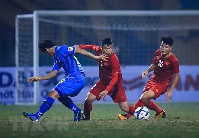 L’équipe du Vietnam part pour le Championnat d'Asie du Sud-Est de football U22 ảnh 1