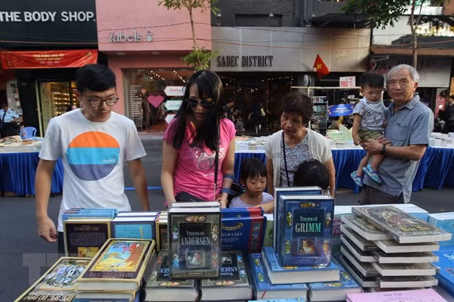 Le Festival de la rue des livres du Nouvel An lunaire 2019 - "Couleur des livres" ảnh 2