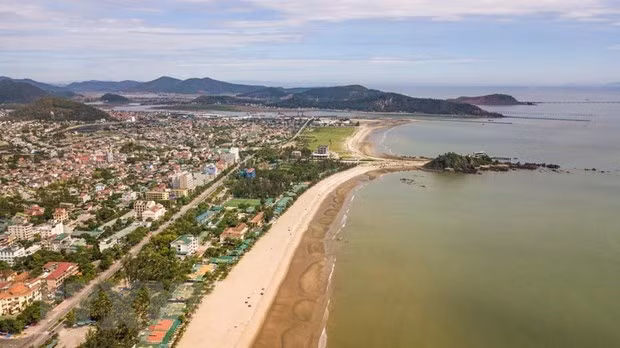 Nghe An cherche à accroître ses échanges commerciaux et ses liens touristiques avec le Laos ảnh 1