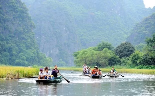 Ninh Binh assure l'harmonie entre conservation et développement du site de Trang An ảnh 2 Ninh Binh assure l'harmonie entre conservation et développement du site de Trang An ảnh 2