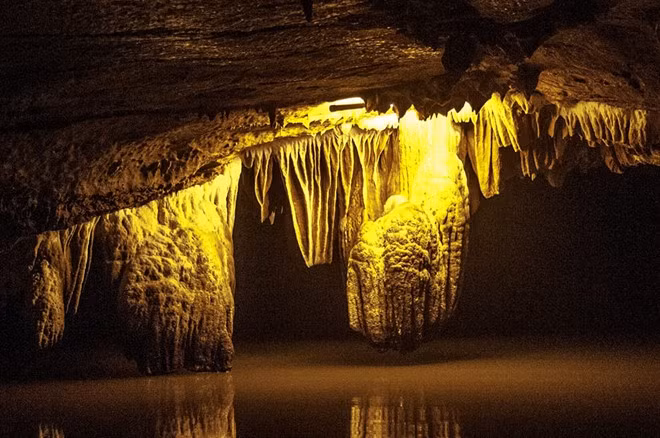 La grotte Thiên Hà, une destination touristique à ne pas manquer à Ninh Binh ảnh 1