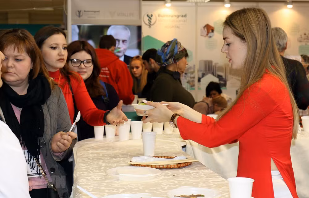 Des spécialités culinaires vietnamiennes présentées à Moscou ảnh 1