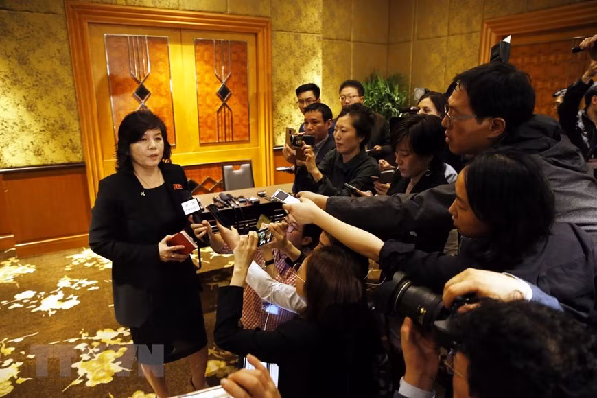 Conférence de presse du ministre des Affaires étrangères de la RPDC à Hanoi ảnh 4