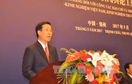 Le 13e colloque de théorie entre le PCV et le PCC a lieu en Chine ảnh 1