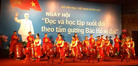 Valoriser la culture de la lecture et l’exemple moral du Président Hô Chi Minh ảnh 1