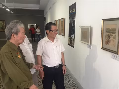 Ouverture de l'exposition "Résistance et peinture" ảnh 1