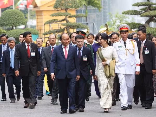 Le Vietnam et le Myanmar publient une déclaration commune ảnh 1