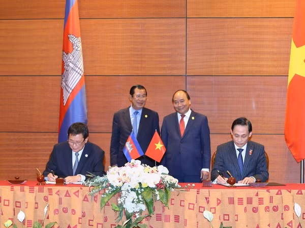 Réunion du Comité mixte sur la démarcation et le bornage des frontières terrestres Cambodge-Vietnam à Hanoi ảnh 1