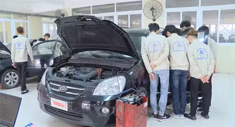 L’AFD soutient la formation professionnelle au Vietnam ảnh 1