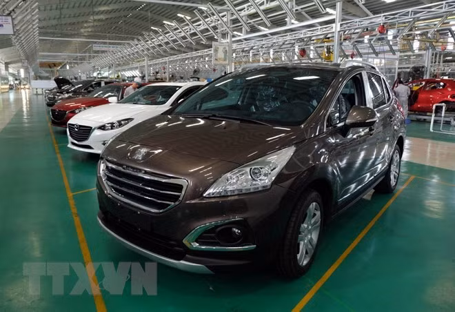 Les ventes de voitures au Vietnam en forte chute ảnh 1