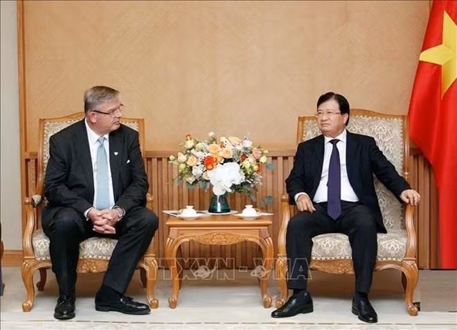 Le Vietnam encourage le développement des énergies renouvelables ảnh 1